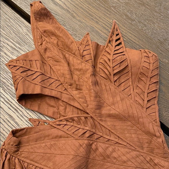 Farm Rio Burgundy Leaves Cut-Out Lenzing Ecovero Euroflax Midi Dress - Picture 6 of 9